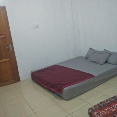 Sugi House Toraja - Villa Penginapan Sewa Harian Rantepao Exteriör bild