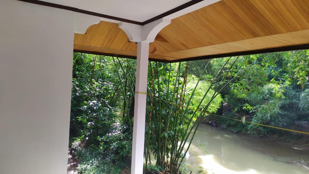 Sugi House Toraja - Villa Penginapan Sewa Harian Rantepao Exteriör bild