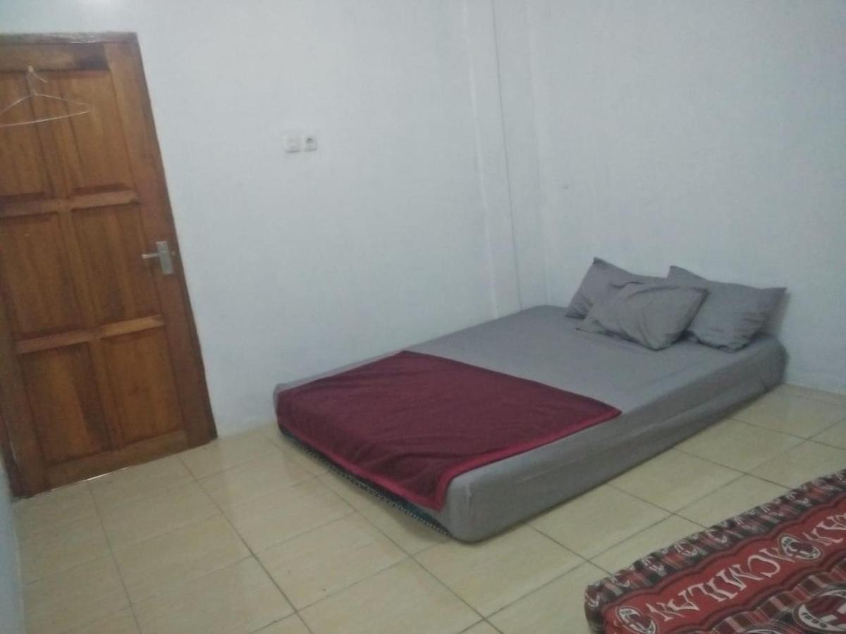 Sugi House Toraja - Villa Penginapan Sewa Harian Rantepao Exteriör bild