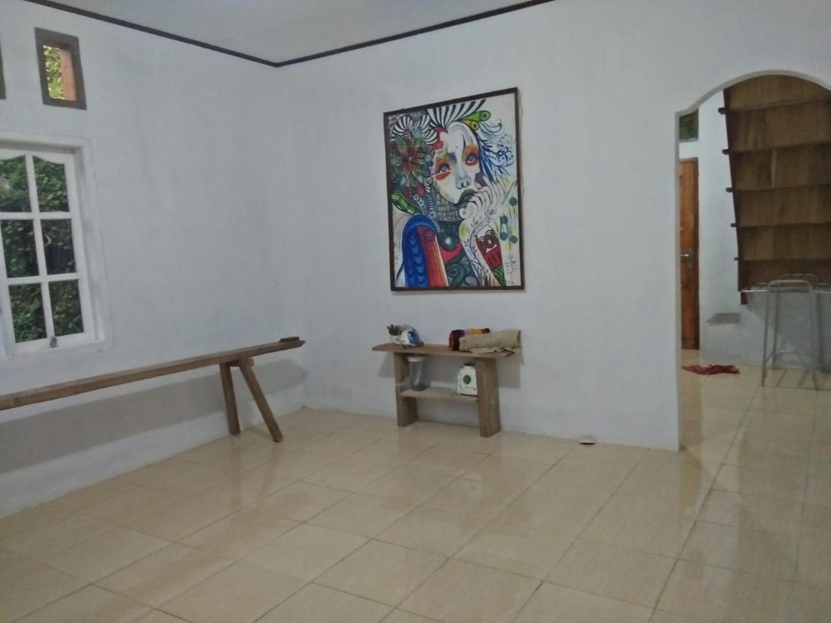 Sugi House Toraja - Villa Penginapan Sewa Harian Rantepao Exteriör bild